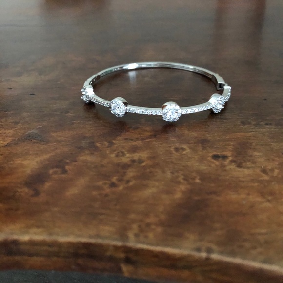 New sterling silver Cubic Zirconia bracelet. - Picture 2 of 6